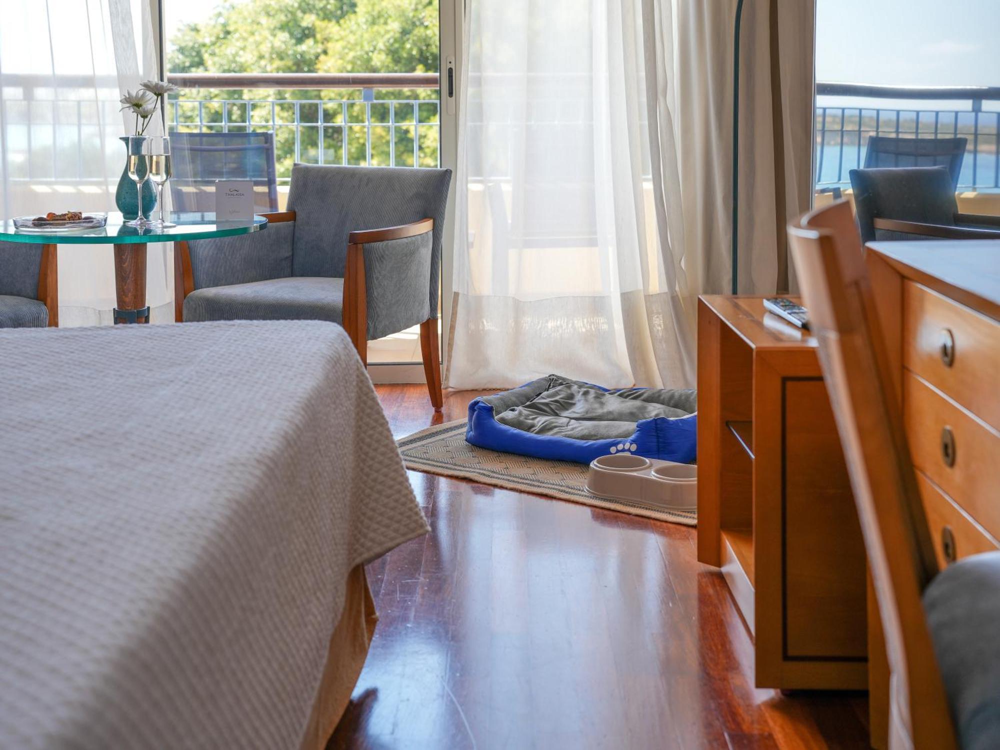 Thalassa Boutique Hotel & Spa (Adults Only) Coral Bay Zimmer foto